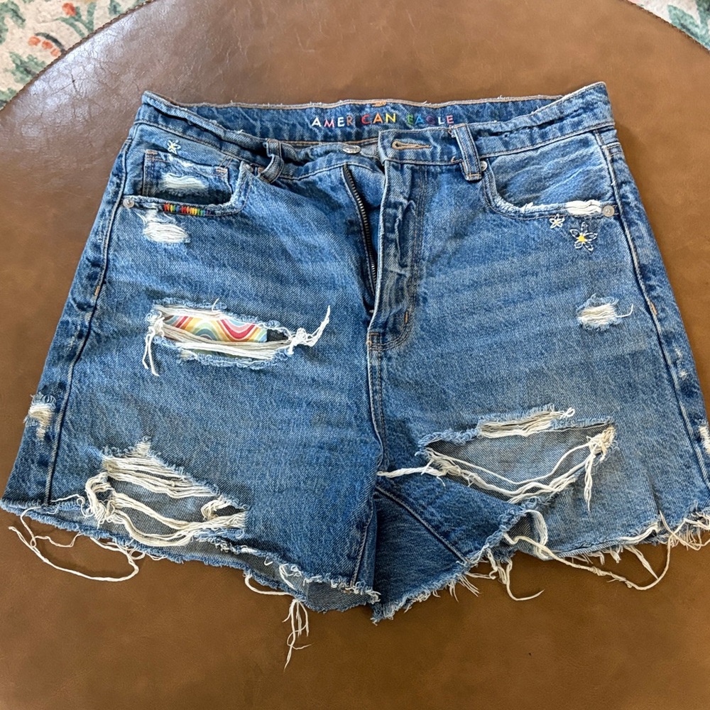 American Eagle rainbow highway rise baggy short